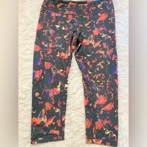 Zella Womens Size Medium Leggings Crop Capri Colorful, Floral Print ￼